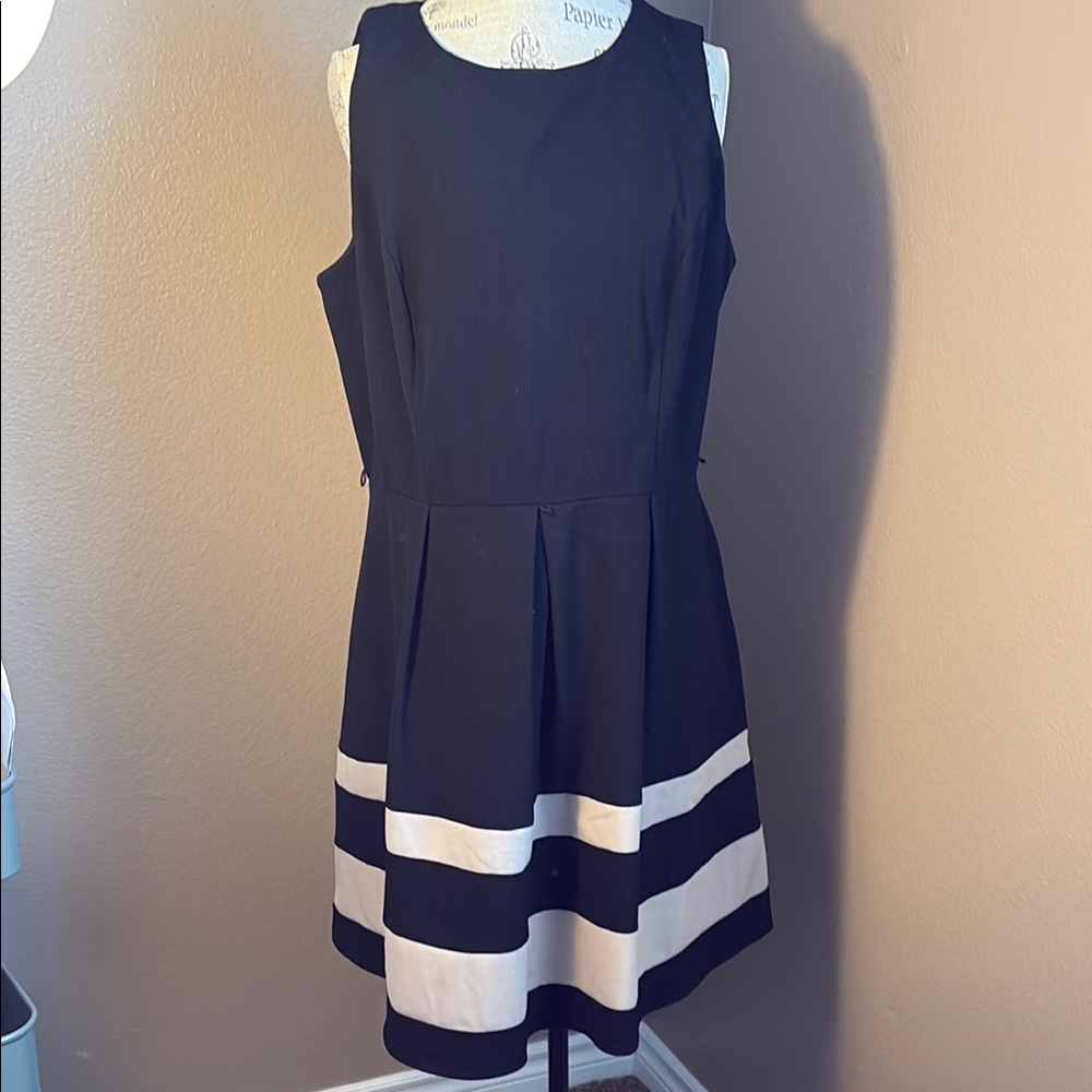 AB Studio Blue and White Sleeveless A-Line Dress